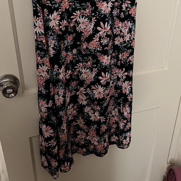 nwt franchesca's floral long dress with slit size: M - Picture 3 of 8